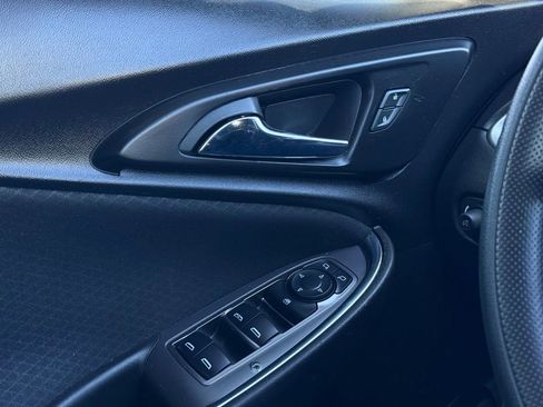 Used 2022 Chevrolet Malibu LT image 24