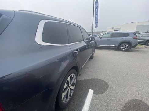 Used 2022 Kia Telluride EX w/ EX Premium Package image 10