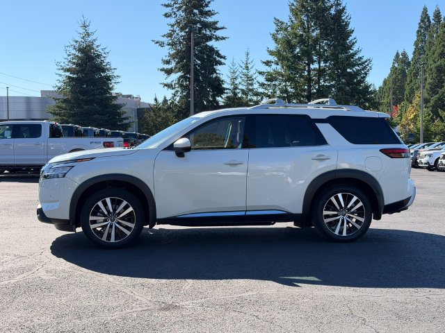 Used 2024 Nissan Pathfinder Platinum w/ Cargo Package AWD/4WD image 6
