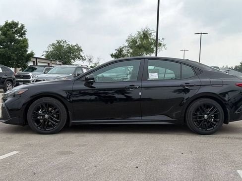 New 2026 Toyota Camry SE FWD image 10