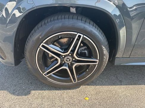 New 2026 Mercedes-Benz GLS 450 4MATIC image 9