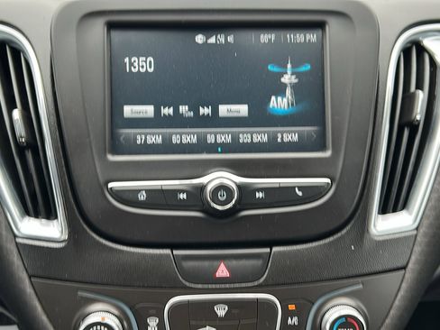 Used 2018 Chevrolet Malibu LT image 27