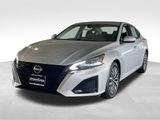 Used 2023 Nissan Altima 2.5 SV image 2