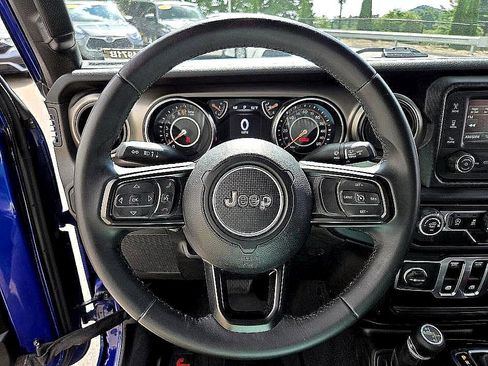 Used 2019 Jeep Wrangler Sport image 24