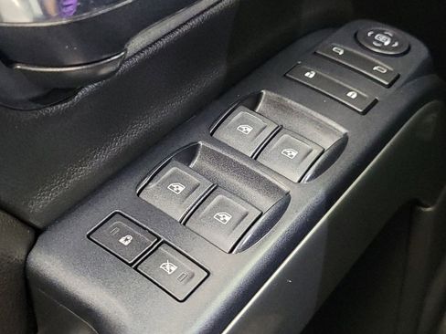 Used 2018 Chevrolet Silverado 1500 LT w/ All Star Edition image 27