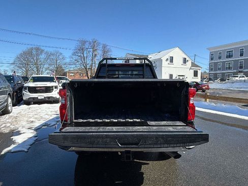 Used 2024 Chevrolet Silverado 2500 LT w/ Convenience Package image 11