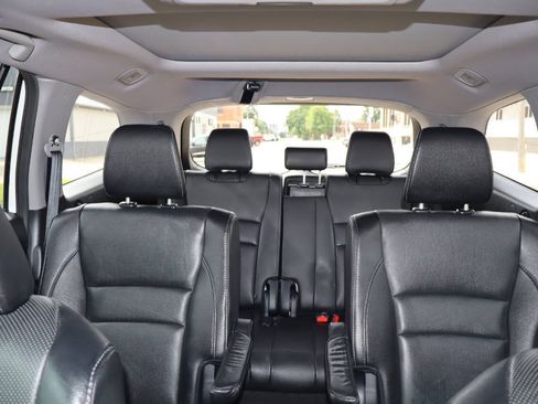 Used 2017 Honda Pilot Elite image 6
