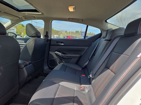 Used 2023 Nissan Altima 2.5 SR w/ SR Premium Package AWD/4WD image 11
