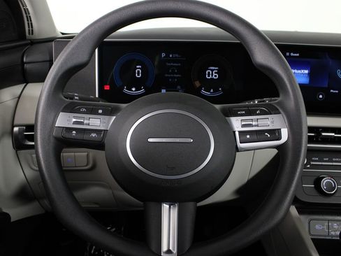 Certified 2026 Hyundai Tucson SE FWD image 25