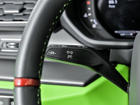 Used 2023 Lamborghini Urus S image 31