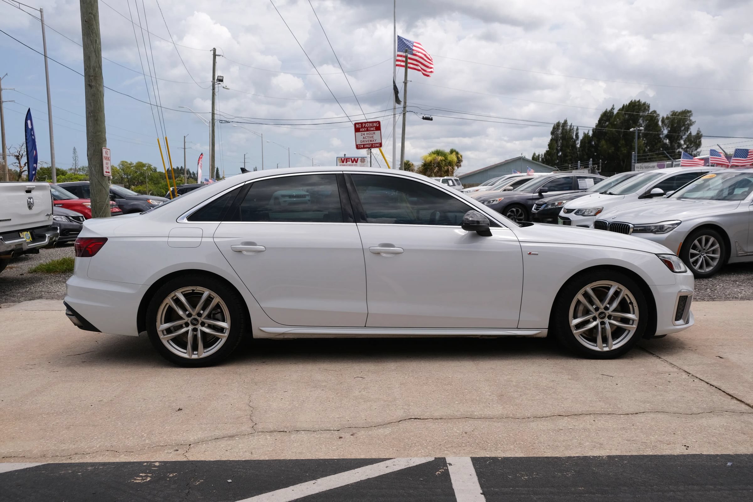 Used 2022 Audi A4 2.0T Premium Plus AWD/4WD image 4