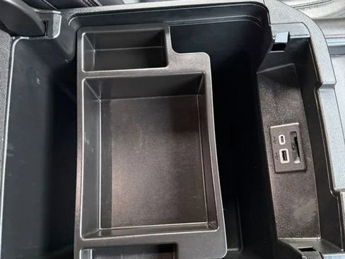 Used 2021 Chevrolet Suburban RST RWD image 39