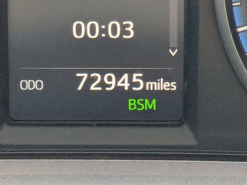 Used 2018 Toyota RAV4 XLE AWD/4WD image 26