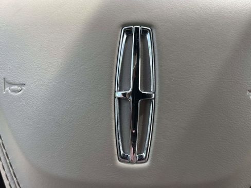 Used 2022 Lincoln Aviator Reserve w/ Equipment Group 201A AWD/4WD image 29