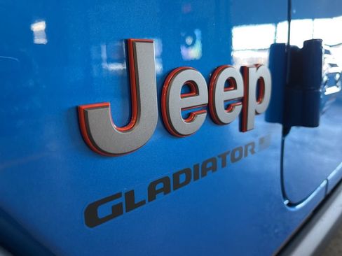 New 2026 Jeep Gladiator Mojave image 15