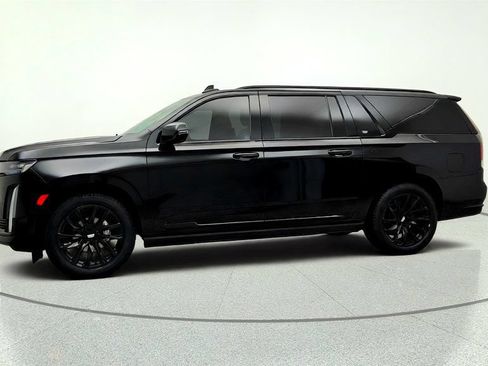 Used 2022 Cadillac Escalade ESV Sport w/ Touring Package AWD/4WD image 8