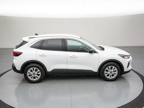 Certified 2023 Ford Escape Active AWD/4WD image 3