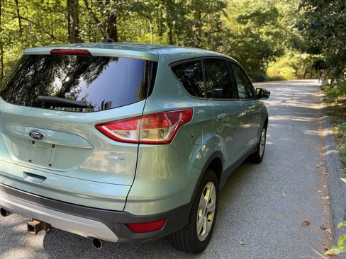Used 2013 Ford Escape SE w/ Class II Trailer Tow Pkg image 16