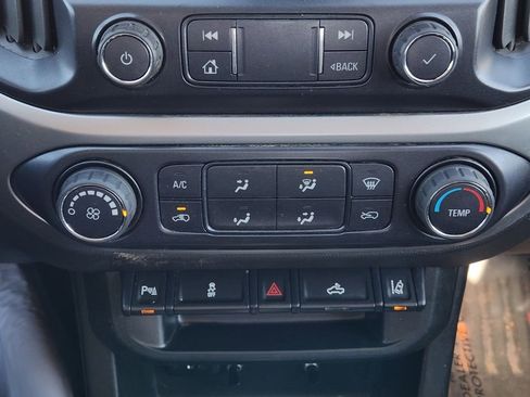 Used 2022 Chevrolet Colorado LT w/ Fleet Safety Package image 19