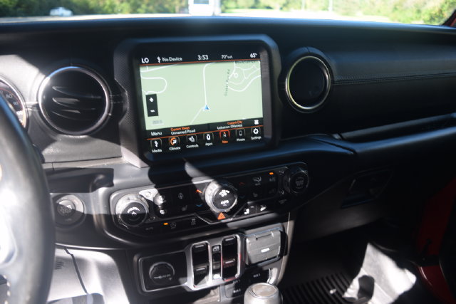Used 2020 Jeep Wrangler Unlimited Sahara AWD/4WD image 19