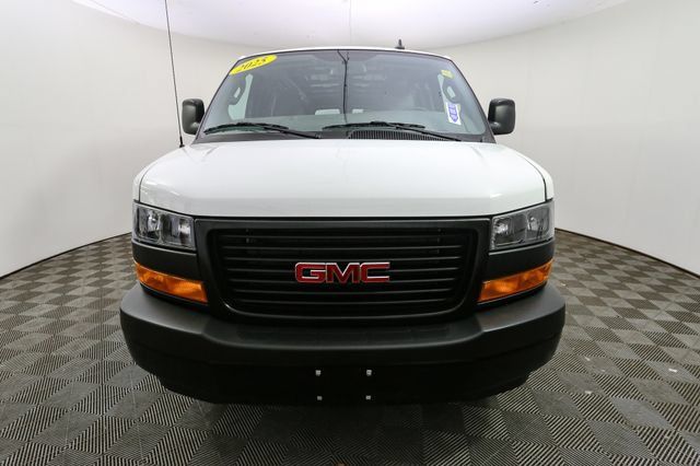 Used 2025 GMC Savana 3500 Extended w/ Driver Convenience Package RWD image 4