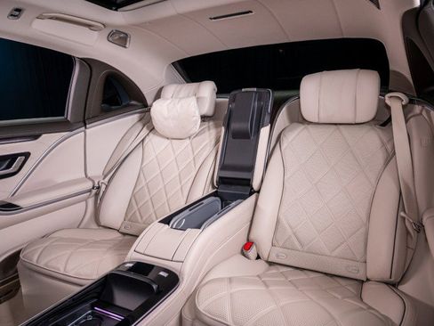 Used 2024 Mercedes-Benz Maybach S 680 4MATIC image 32