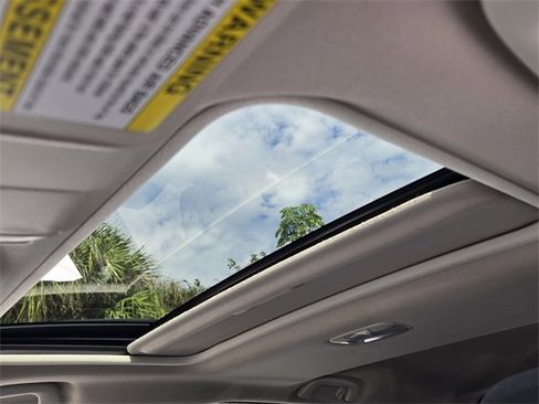 Certified 2023 Subaru Crosstrek 2.0i Premium image 17