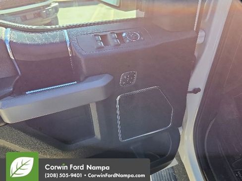 Used 2018 Ford F150 Platinum AWD/4WD image 19