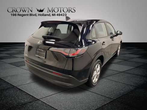 Certified 2024 Honda HR-V LX image 6