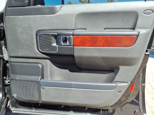 Used 2011 Land Rover Range Rover HSE AWD/4WD image 26