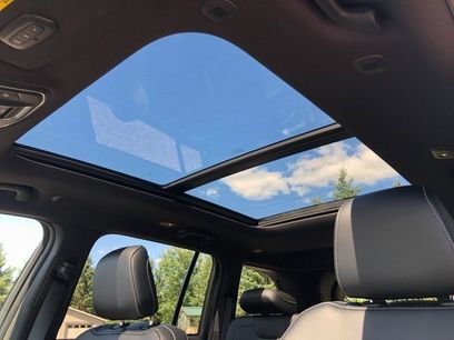 New 2025 Jeep Grand Cherokee Limited w/ Black Appearance Package