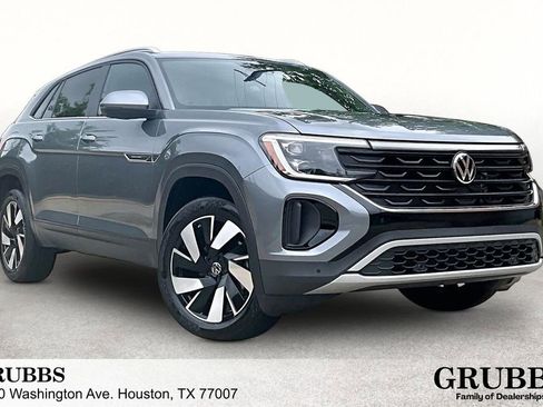 Used 2025 Volkswagen Atlas Cross Sport SE FWD image 1