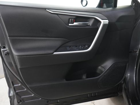 Used 2022 Toyota RAV4 SE w/ Weather & Moonroof Package AWD/4WD image 20