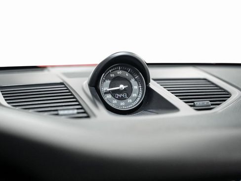 Used 2020 Porsche 911 Carrera S w/ Sport Package image 47