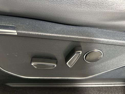 Certified 2021 Ford F150 Lariat w/ Equipment Group 502A High image 10