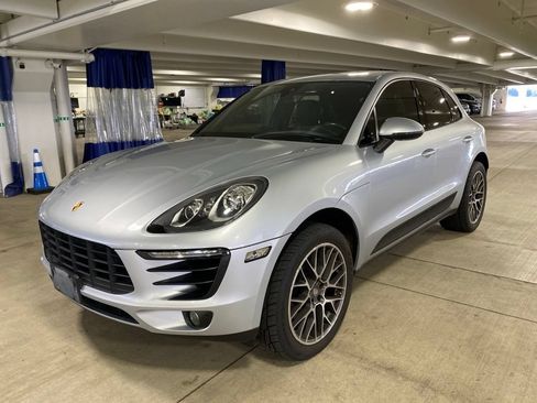 Used 2017 Porsche Macan AWD/4WD image 1