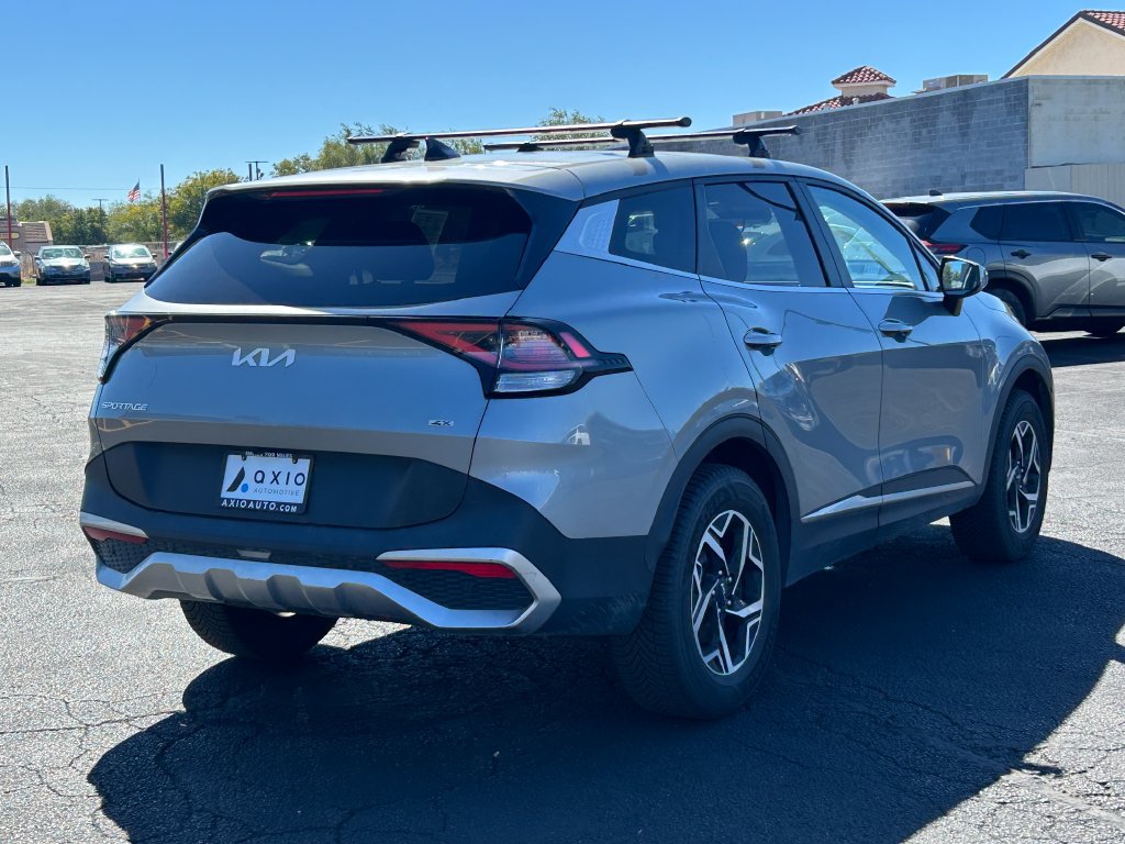 Used 2023 Kia Sportage LX AWD/4WD image 3