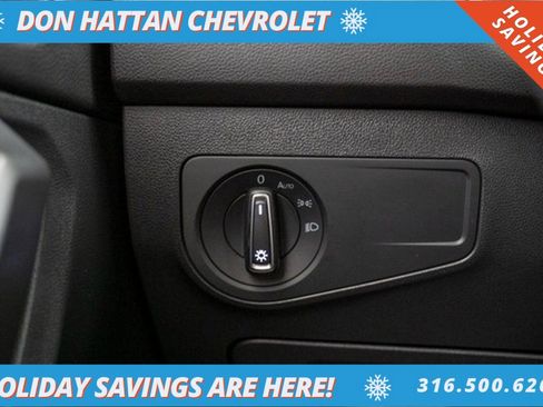 Used 2023 Volkswagen Tiguan SE w/ Panoramic Sunroof Package image 16