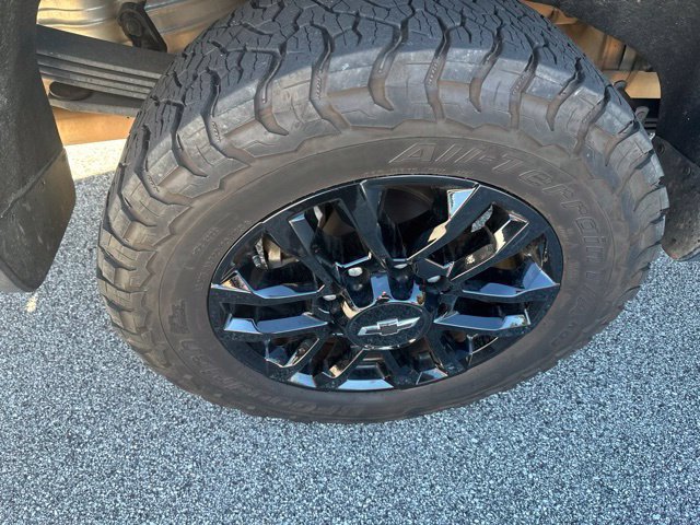 Used 2026 Chevrolet Silverado 2500 LTZ w/ LTZ Plus Package AWD/4WD image 12