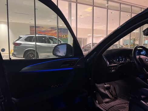 Used 2018 BMW X3 M40i image 7