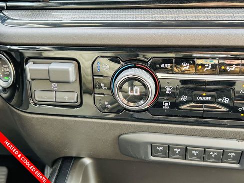 Used 2025 Chevrolet Silverado 2500 ZR2 image 5