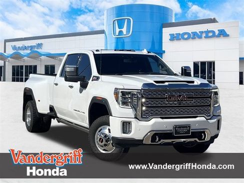 Used 2022 GMC Sierra 3500 Denali image 1