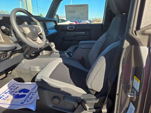 New 2025 Ford Bronco 2-Door image 7