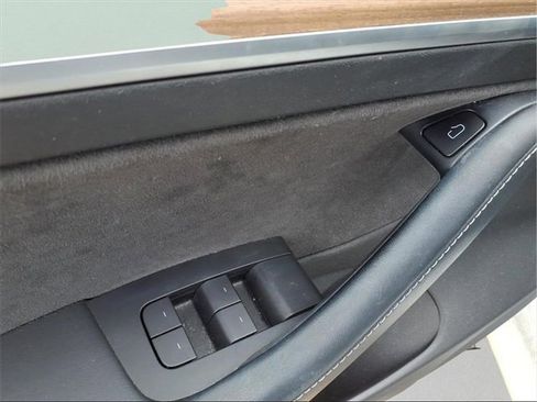 Used 2021 Tesla Model 3 Standard Range Plus image 15