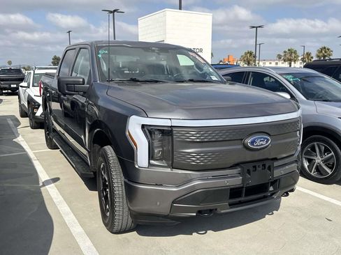 Used 2022 Ford F150 Lightning XLT AWD/4WD image 12