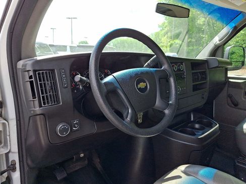 Used 2012 Chevrolet Express 2500 RWD image 14