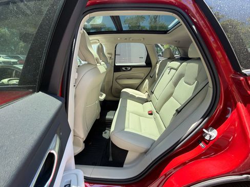 Used 2024 Volvo XC60 B5 Core w/ Protection Package AWD/4WD image 25