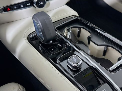 Used 2024 Volvo S60 T8 Ultimate w/ Climate Package image 17