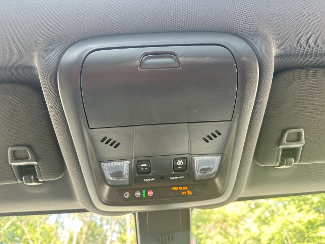 Used 2023 Chevrolet Equinox RS w/ RS Leather Package AWD/4WD image 43