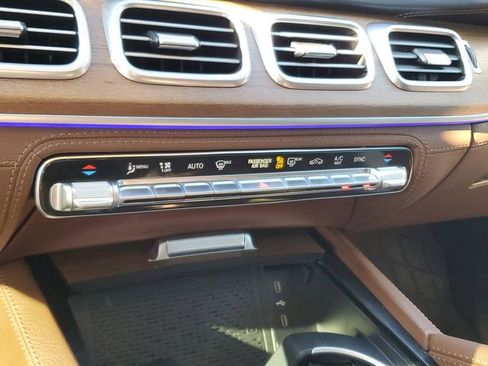 Used 2024 Mercedes-Benz GLS 450 4MATIC w/ Pinnacle Trim Package image 23